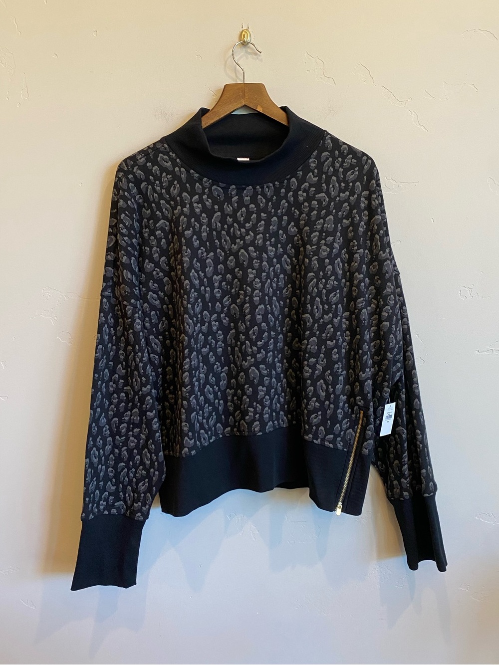 OLD NAVY Black & Grey Leopard Print Side Zip Sweatshirt